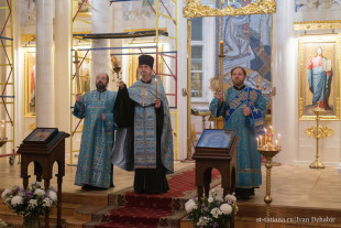 Введение во храм Пресвятой Владычицы нашей Богородицы и Приснодевы Марии (фото)